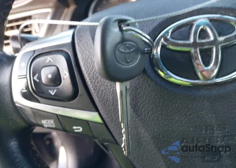 2017 Toyota Camry Se z USA, uszkodzony, nr VIN 4T1BF1FK3HU402584